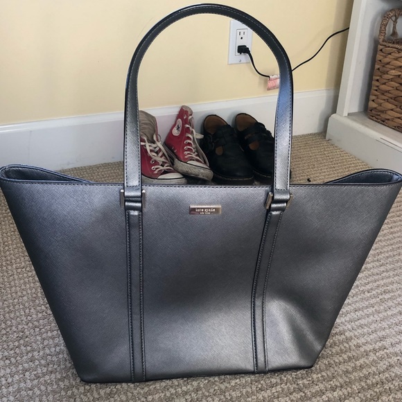kate spade Handbags - Silver Kate spade bag! kate spade Handbags - Silver Kate spade bag!